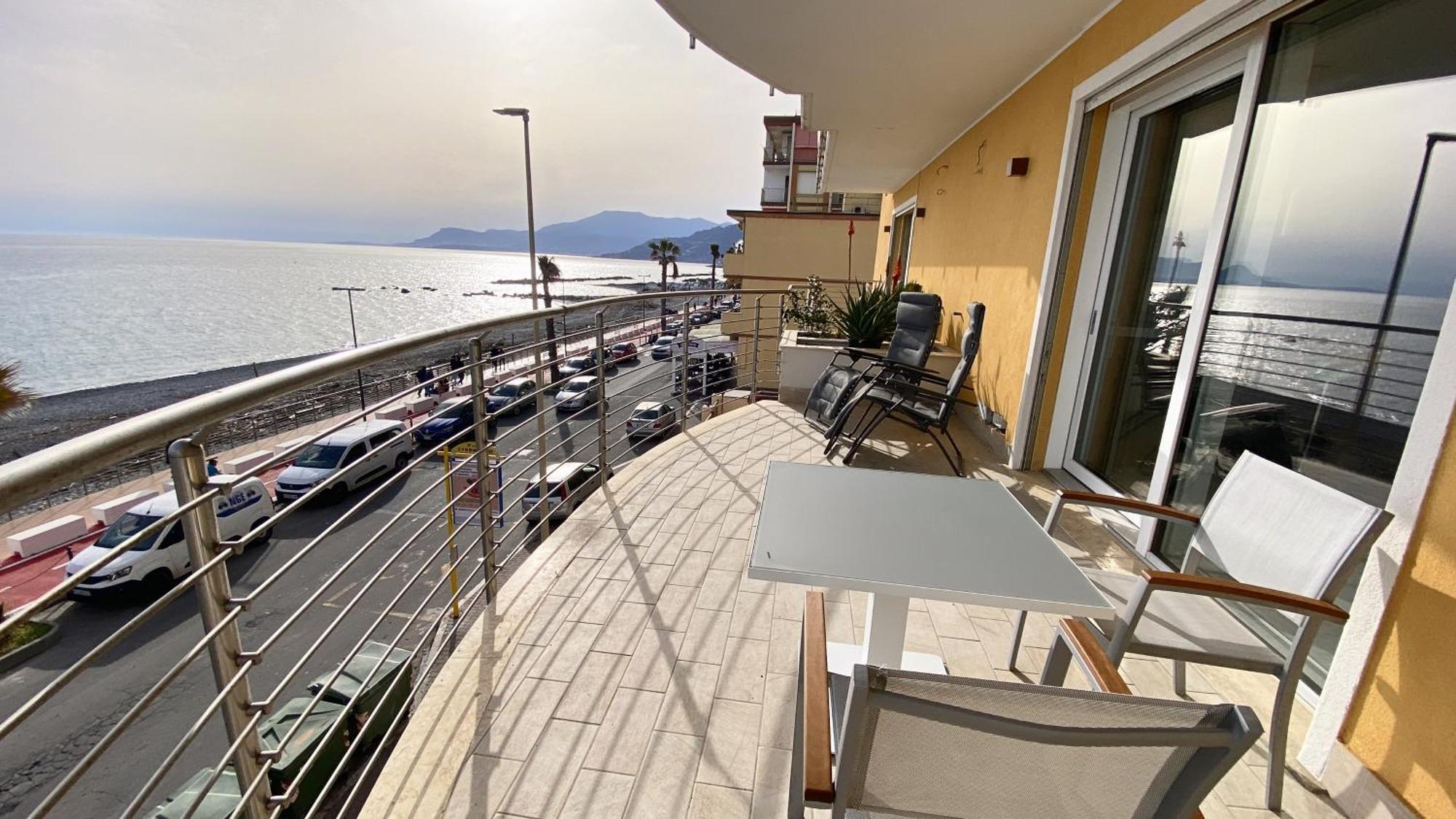 Mare Blu Leilighet Ventimiglia Eksteriør bilde